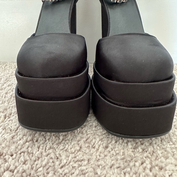 BNWOT Womens Platform Chunky High Block Heels Ankle Strap Buckles (7) - Picture 7 of 11